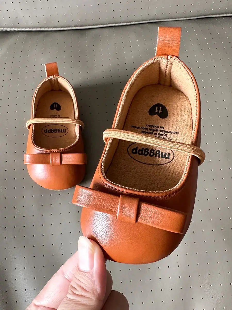 Nuova pelle di scarpe per bambini