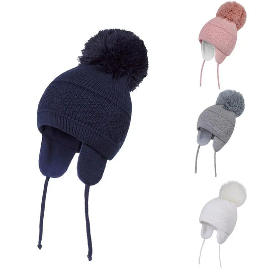 Baby caldo a maglia con grande pom-pom 