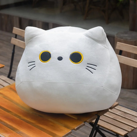 Cuscini di peluche con gatto rotondo