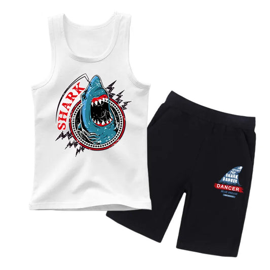 Caminar sin mangas de tiburones y pantalones cortos