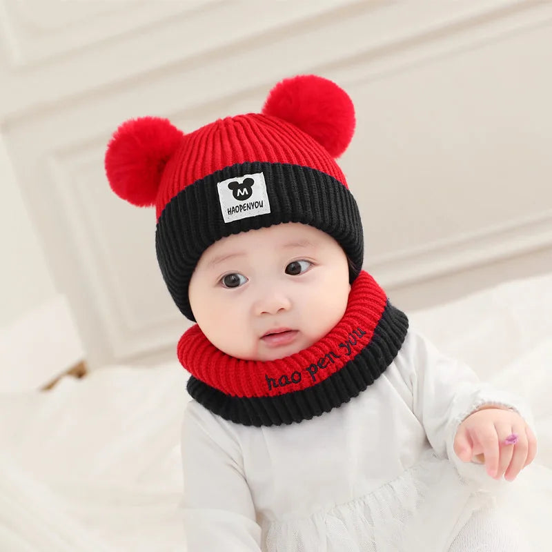 Set di berretto a maglia doppia pom-pom