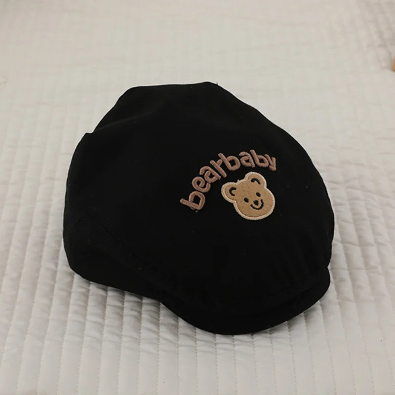 Tapa plana clásica de oso bebé