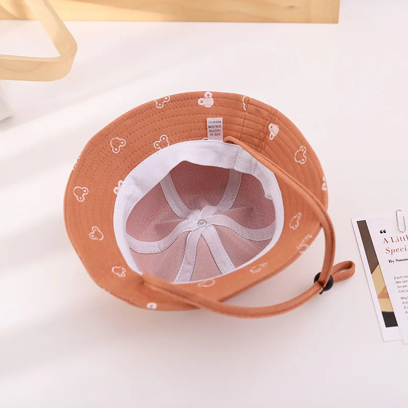 Lindo sombrero de cubo para bebés