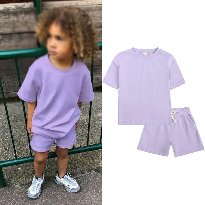 T-shirt casual e pantaloncini per bambini