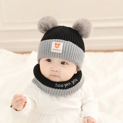 Set di berretto a maglia doppia pom-pom