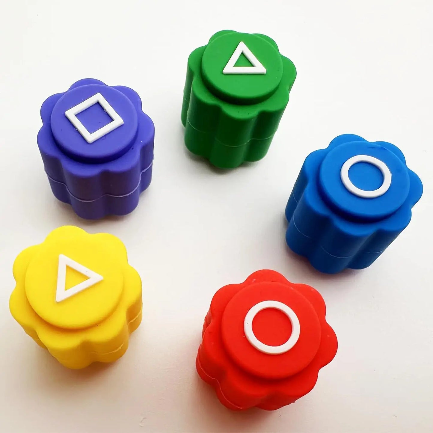 Forma e gioco di abbinamento a colori