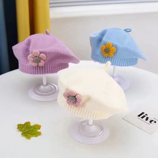 Beretto a maglia ricamato a fiori 