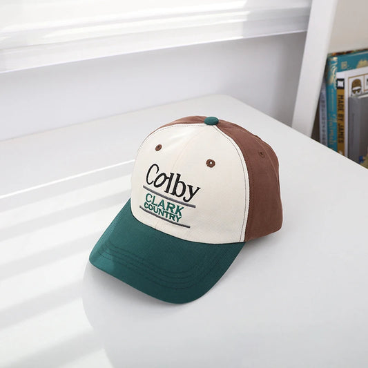 Cappelli da baseball della contea di Colby Clark