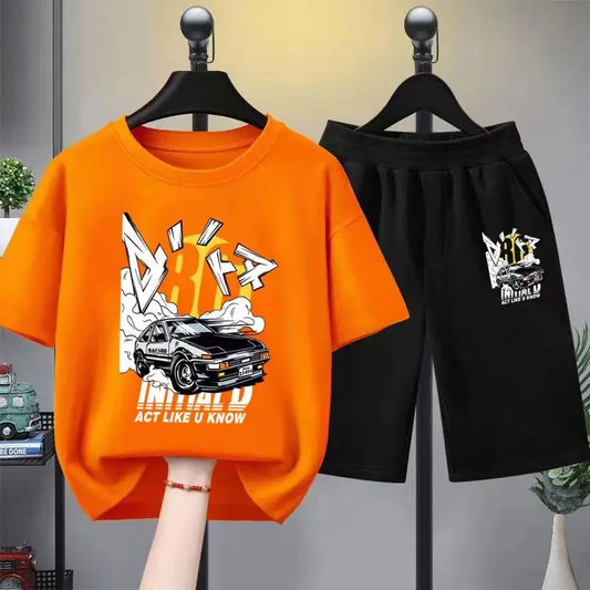 TEE gráfico de naranja y pantalones cortos negros