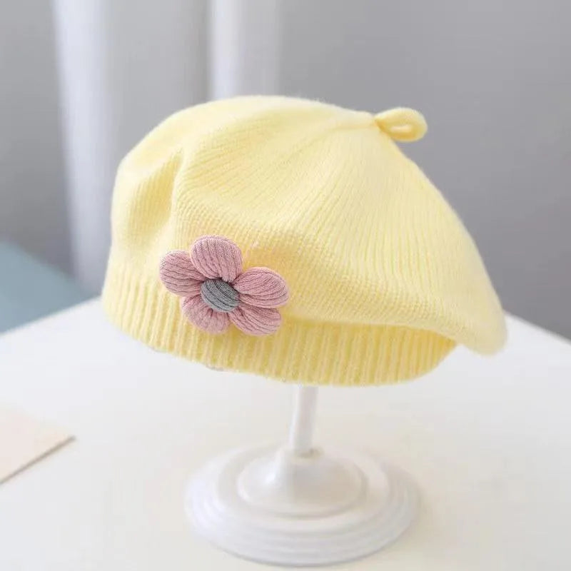Beretto a maglia ricamato a fiori 