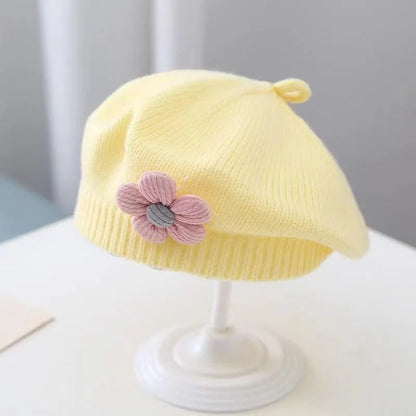 Beretto a maglia ricamato a fiori 