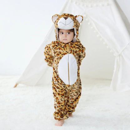 Puscia per bambini in costume da bambino