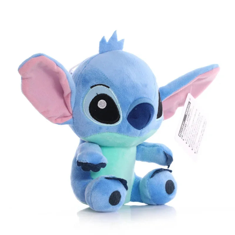 Muñeca de peluche de puntada