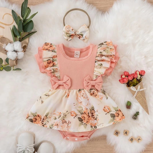 Set di abiti per bambini con volant floreale