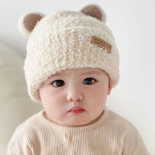 Cappelli a maglia da orecchie di orso