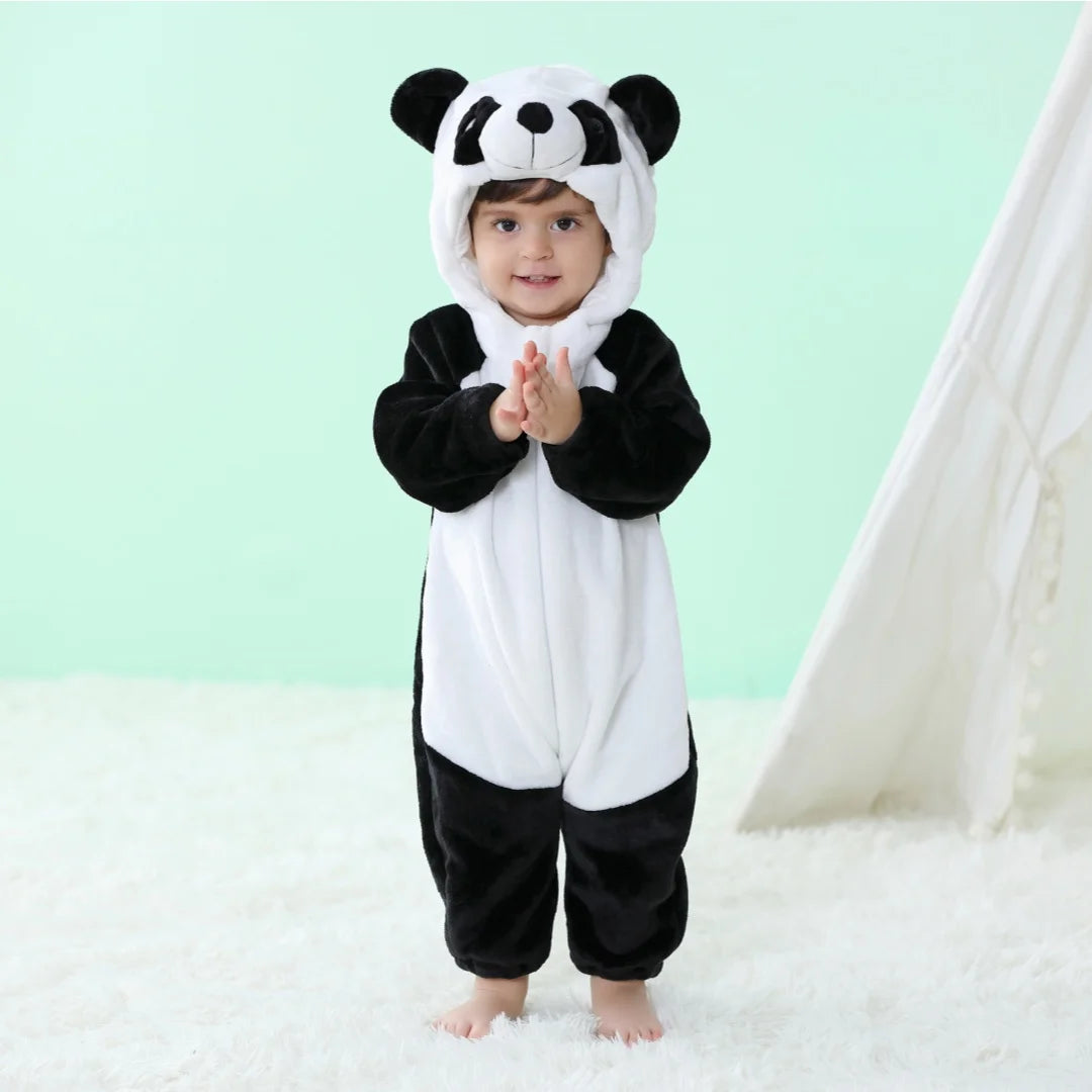 Puscia per bambini in costume da bambino