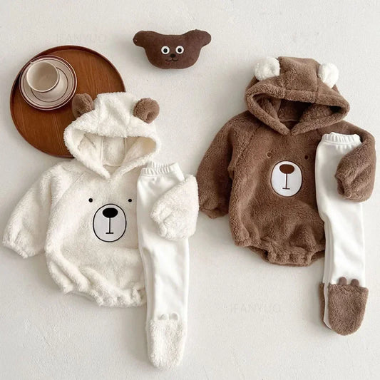 Set di baby orso invernale. 