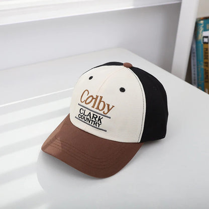 Cappelli da baseball della contea di Colby Clark