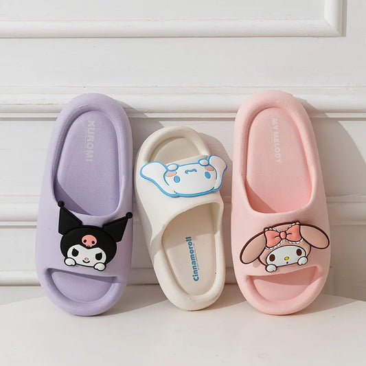 Kuromi & Friends Slippers familiares con forma de nube