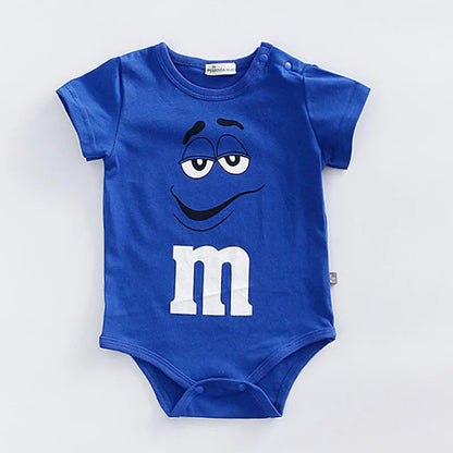 Outfit per bambini colorato di M & M