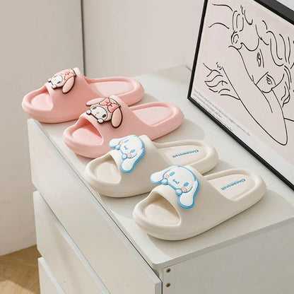 Kuromi & Friends Slippers familiares con forma de nube