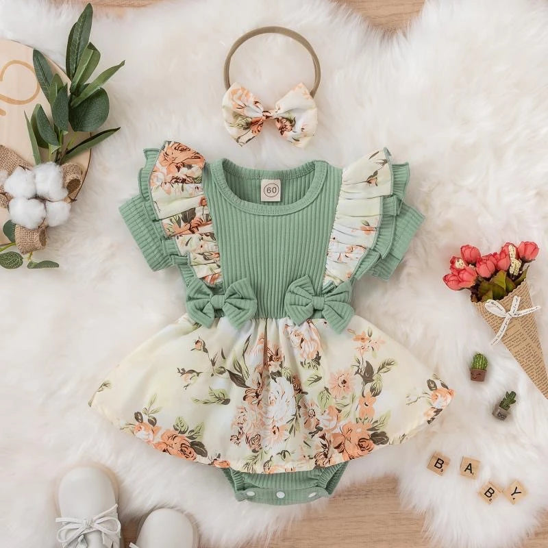 Set di abiti per bambini con volant floreale