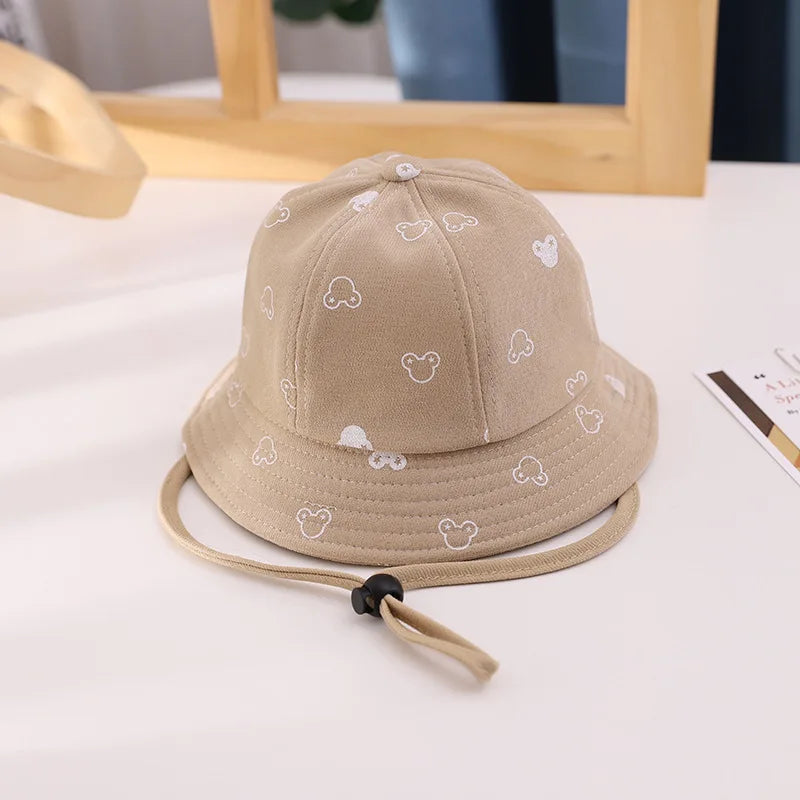 Lindo sombrero de cubo para bebés