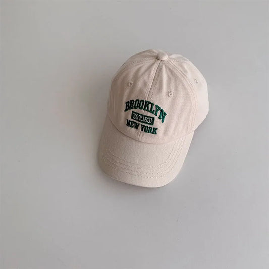 "Mom + papà = me" Cappellino da baseball per bambini