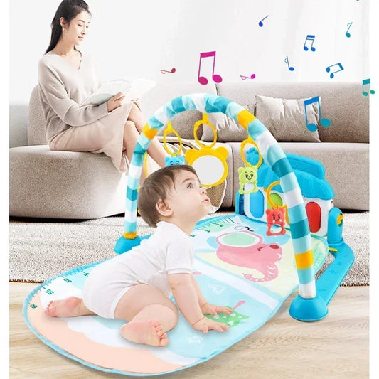 Palestra di attività per bambini con pianoforte