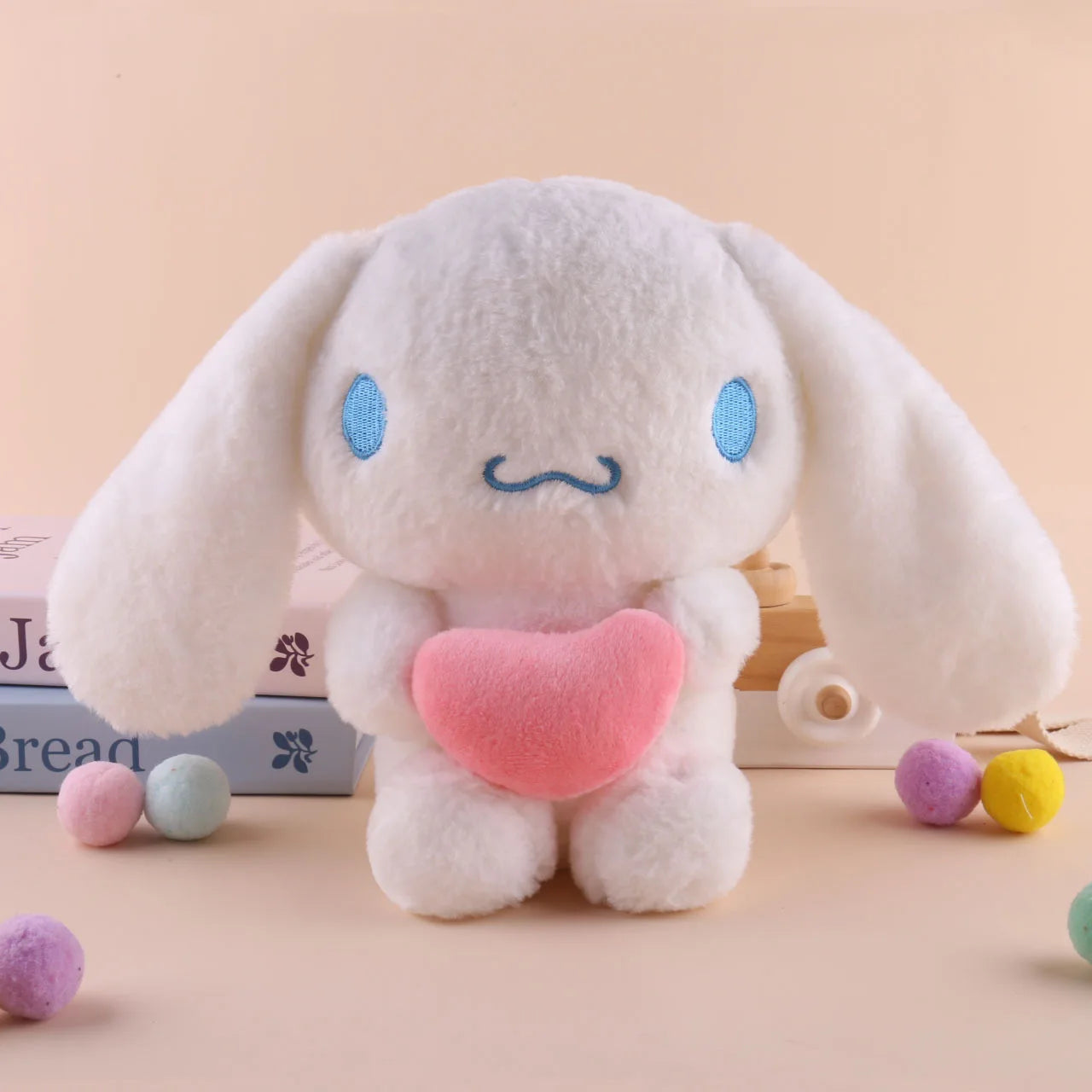 Hello Kitty Plush con cuore rosa