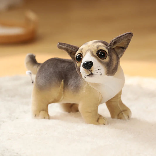 Giocattolo di peluche di carlino realistico