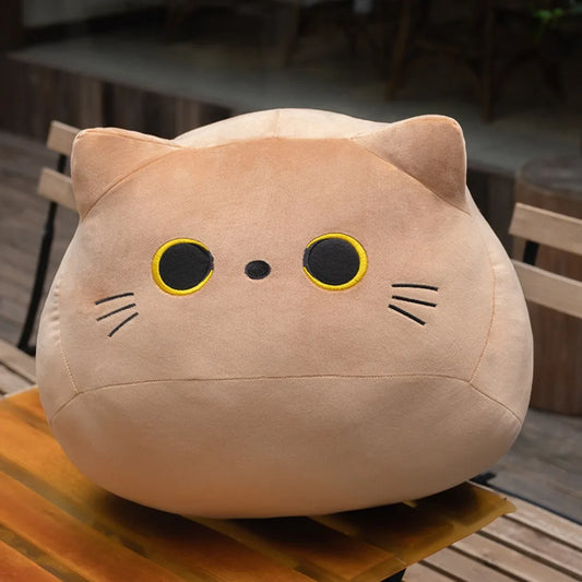 Cuscini di peluche con gatto rotondo