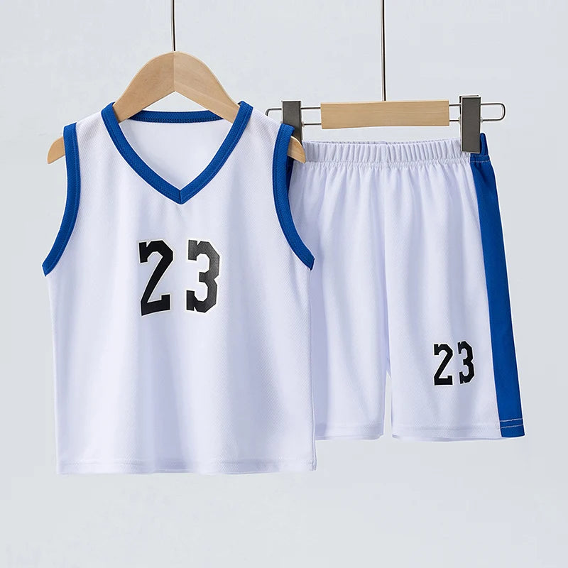 Set di magli e pantaloncini da basket per bambini