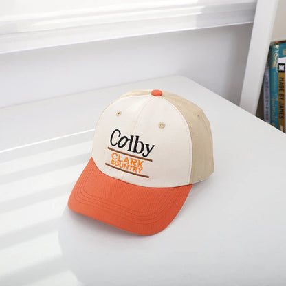 Cappelli da baseball della contea di Colby Clark