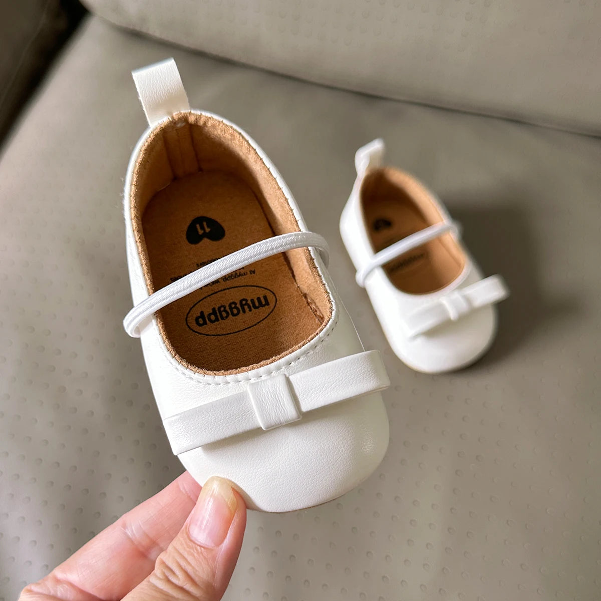 Nuova pelle di scarpe per bambini