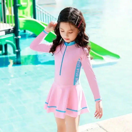 Elegante vestido de traje de baño de niña remolino